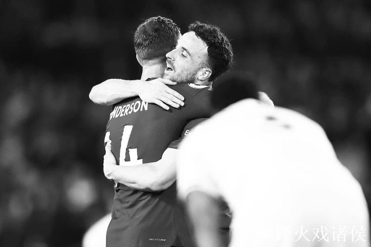 亨德森社媒晒图致敬若塔:永远的20号 ❤️ 亨德森社媒晒图致敬若塔:永远的20号 ❤️