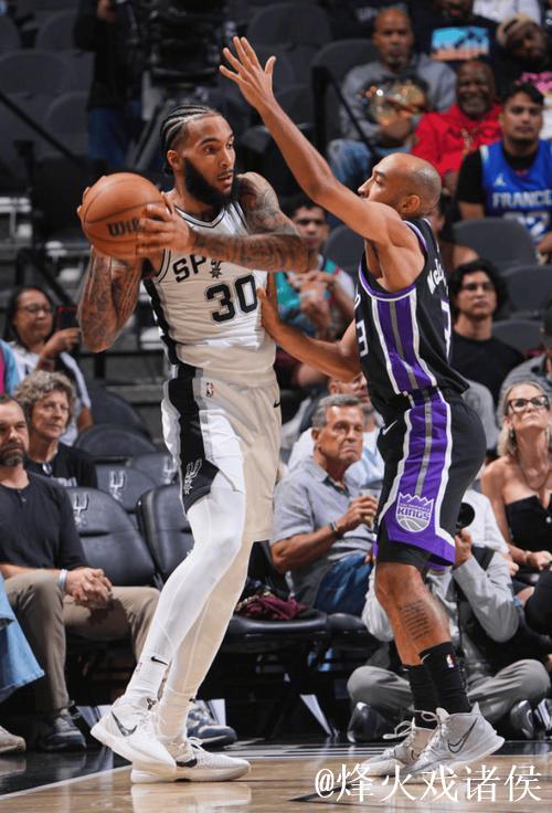 文班亚马：发起垃圾话攻势，打乱对手节奏并激励队友